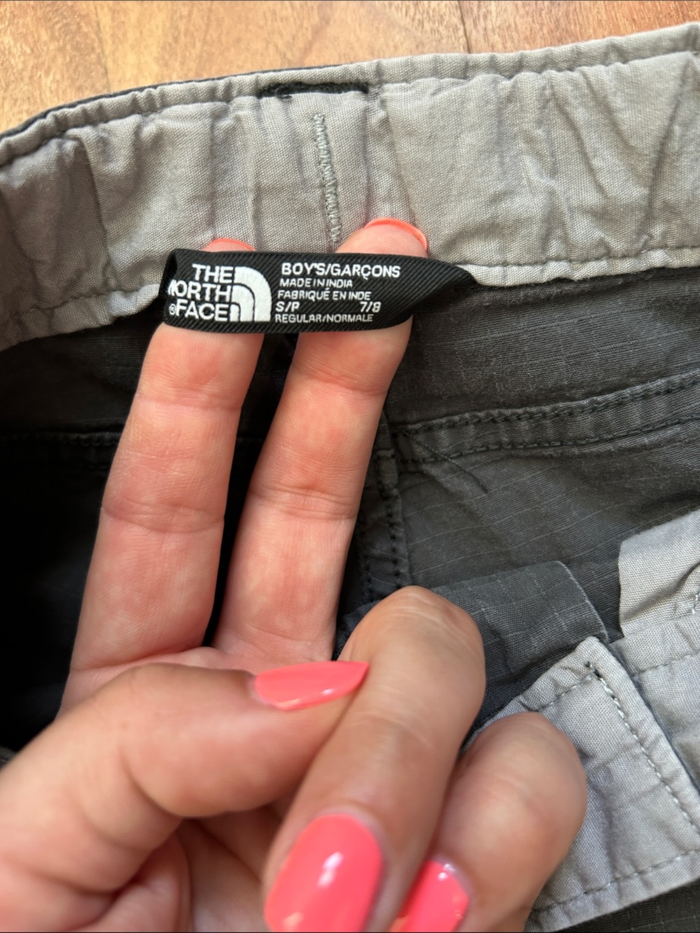The North Face Boys Shorts 7-8 Charcoal gray - Picture 3 of 9